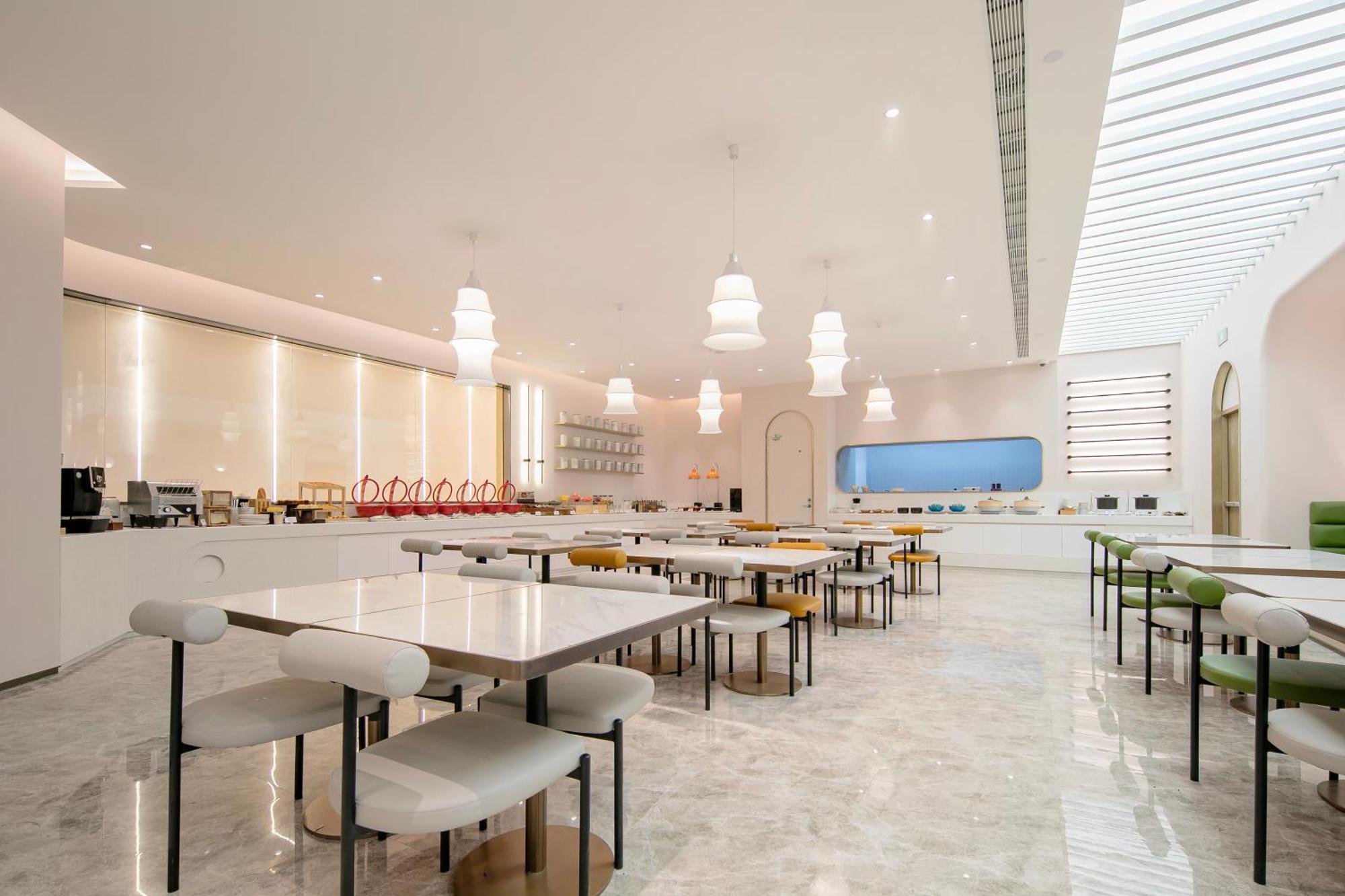 Atour Lujiazui Pudong Avenue Hotel