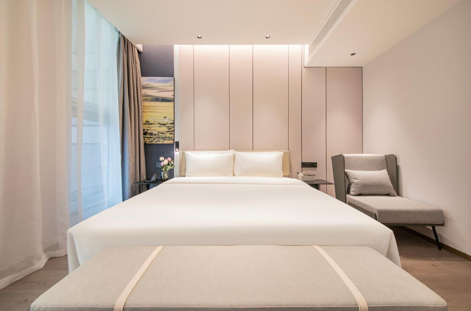 Atour Lujiazui Pudong Avenue Hotel